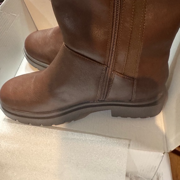 Brown Heeled Boots - Picture 3 of 10